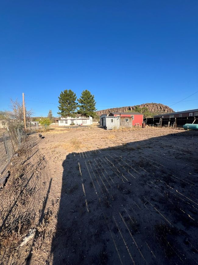 300 N State St, House other with 3 bedrooms, 2 bathrooms and 2 parking in Fort Davis TX | Image 34