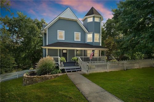 12020 N Windbrook Ct, Parkville, MO, 64152-1496 | Card Image