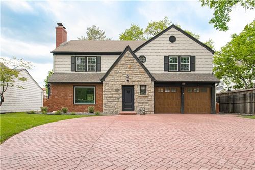 6110 Ward Pkwy, Kansas City, MO, 64113-1354 | Card Image