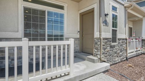 5681 W Pelican Ridge Ln, Salt Lake City, UT, 84118-5164 | Card Image