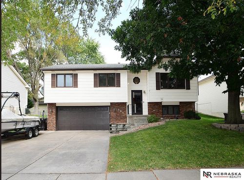 610 W Cuming St, Lincoln, NE, 68521-5327 | Card Image