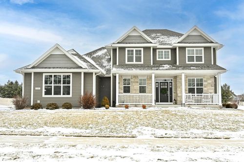 8130 W Mourning Dove Lane, Mequon, WI, 53097 | Card Image