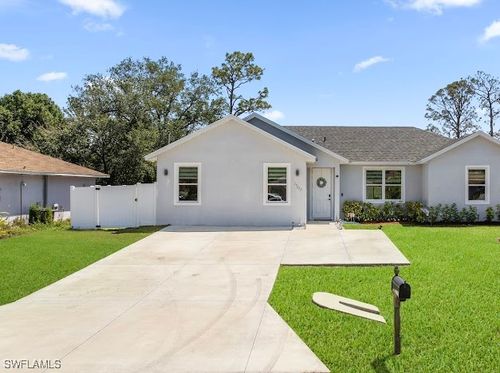 27257 Pinecrest Ln, BONITA SPRINGS, FL, 34135-6236 | Card Image