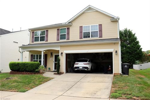 140 Meadowsweet Ct, Winston-Salem, NC, 27107-6055 | Card Image