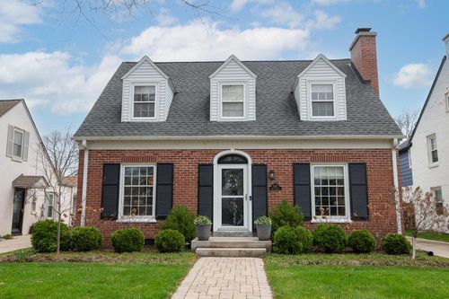 5832 N Kent Avenue, Whitefish Bay, WI, 53217 | Card Image