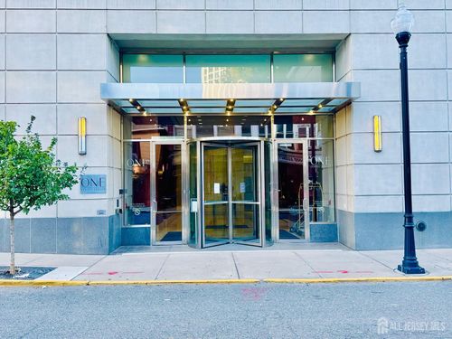 apt-2403-1 Spring St, New Brunswick, NJ, 08901-2973 | Card Image