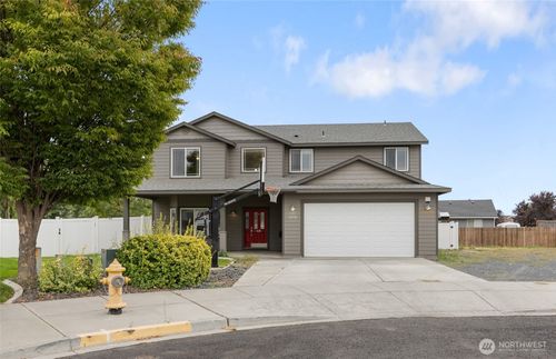 1059 July Ct, Moses Lake, WA, 98837-8856 | Card Image