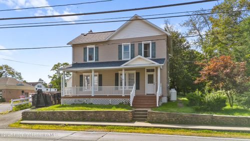 530 Main St, Gouldsboro, PA, 18424-8800 | Card Image