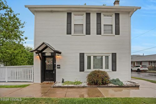 395 Queen St, Northumberland, PA, 17857-1833 | Card Image