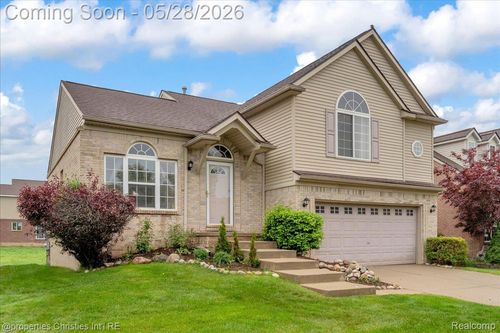 1973 Golfview Ln, Westland, MI, 48186-5588 | Card Image