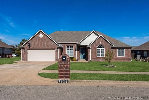 3922 Quarry Park Dr, Bartlesville, OK, 74006-9700 | Card Image