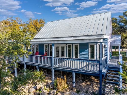 1262 Paradise Dr, Canyon Lake, TX, 78133-4191 | Card Image