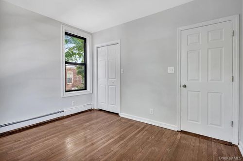 apt-2r-107 N Forest Ave, Rockville Centre, NY, 11570-4339 | Card Image