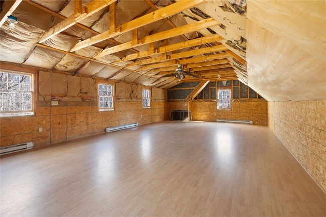 Loft in Garage | Image 43
