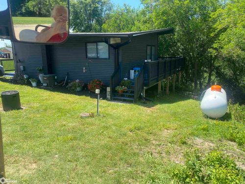 1308 Holiday Ln, Brooklyn, IA, 52211-9591 | Card Image