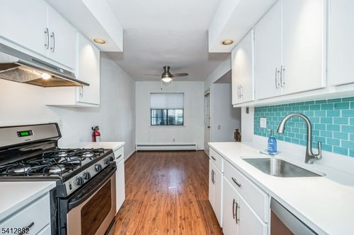 15 Kensington Rd, Chatham Twp, NJ, 07928-1779 | Card Image