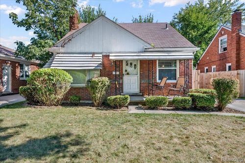 21365 Newcastle Rd, Harper Woods, MI, 48225-2357 | Card Image