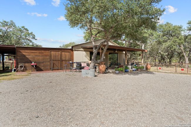 6005 W Ammann Rd, Home with 5 bedrooms, 5 bathrooms and null parking in Bulverde TX | Image 18
