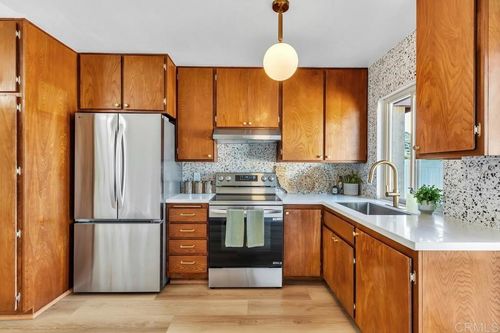 8750 Wahl St, Santee, CA, 92071-3351 | Card Image