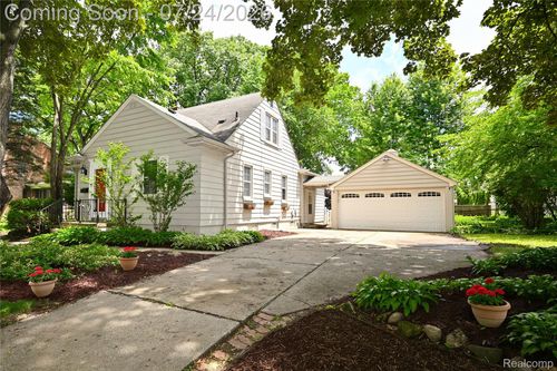 510 N Connecticut Ave, Royal Oak, MI, 48067-2066 | Card Image