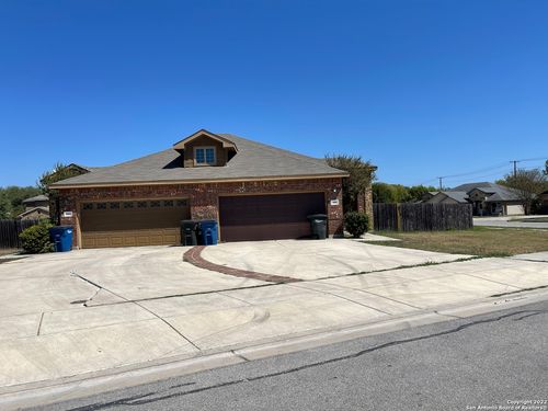 918 Brown Rock Dr, New Braunfels, TX, 78130-2753 | Card Image
