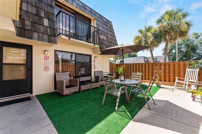 2920 Poplar Ave, Townhouse with 2 bedrooms, 3 bathrooms and null parking in LEESBURG FL | Image 26