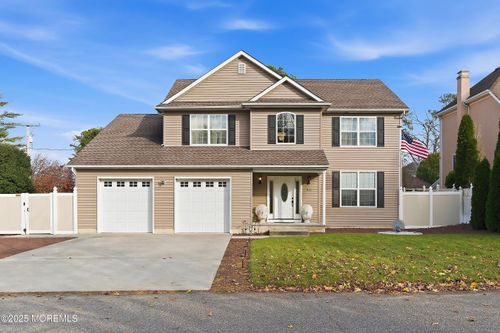 912 Hannibal St, Toms River, NJ, 08757-2917 | Card Image