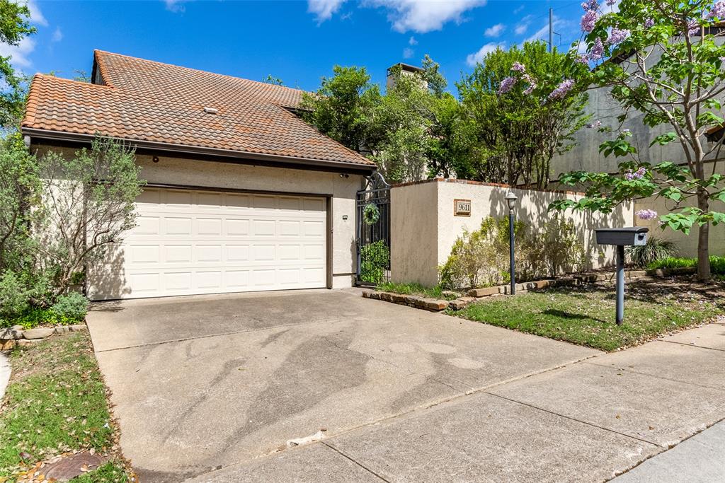Knobby Tree , Dallas, TX 75243