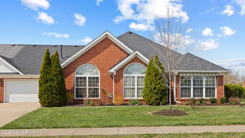 263 Woodlake Dr, Mt Washington, KY, 40047-6165 | Card Image