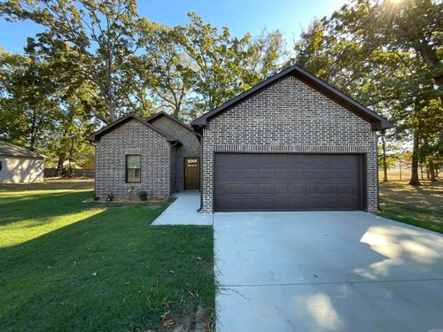 215 Kayla Ln, Lonoke, AR, 72086-2324 | Card Image