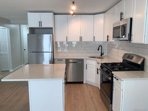 apt-a9-85 N Middletown Rd, Nanuet, NY, 10954-1947 | Card Image