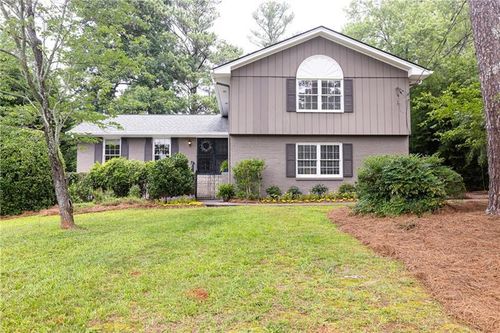 1300 Holly Bank Cir, Atlanta, GA, 30338-3321 | Card Image