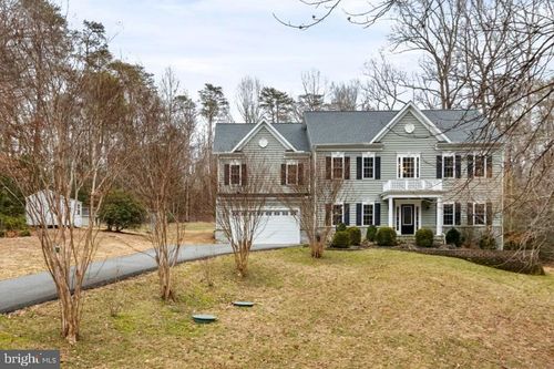 8319 Canteen Cir, FREDERICKSBURG, VA, 22407-2117 | Card Image