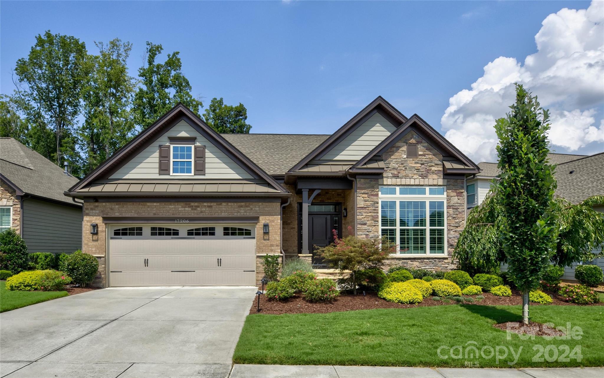 Coves Edge Ln, Charlotte, NC 28278