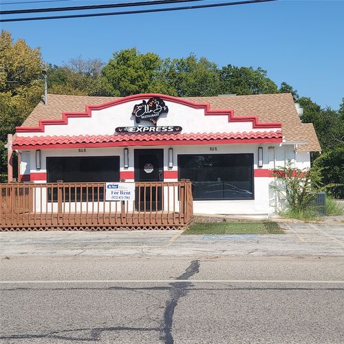 808 W Ennis Ave, Ennis, TX, 75119-3810 | Card Image