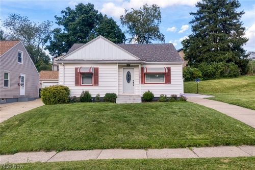 44 15th St Nw, Massillon, OH, 44647-6222 | Card Image