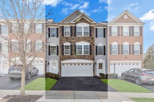 255 Grace Manor Dr, Coraopolis, PA, 15108-9724 | Card Image