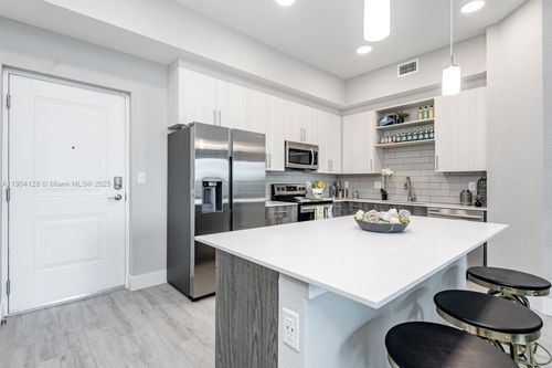 apt-105-9311 W Commercial Blvd, Sunrise, FL, 33351-4405 | Card Image