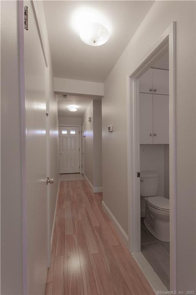APT-9 - 11 Tuttle St, Condo with 3 bedrooms, 2 bathrooms and 1 parking in Stamford CT | Image 9