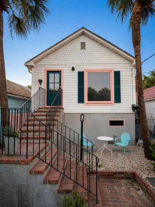 77 Nunan St, Charleston, SC, 29403-5234 | Card Image