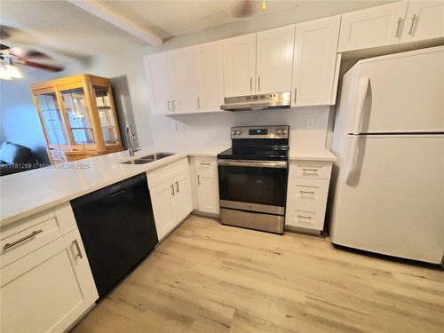 apt-326-16750 Ne 10th Ave, North Miami Beach, FL, 33162-2677 | Card Image