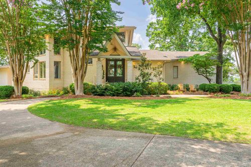 110 Holland Dr, Sheffield, AL, 35660-7658 | Card Image