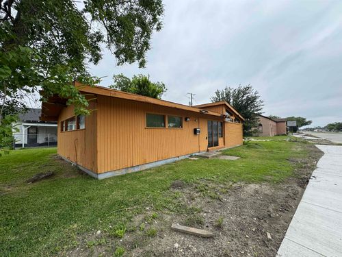 1048 Woodworth Blvd, Port Arthur, TX, 77640-5745 | Card Image