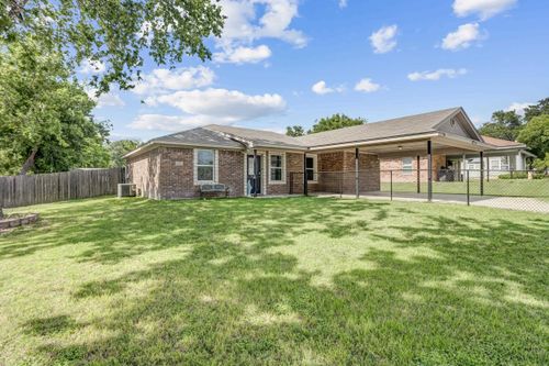 600 E Pecan St, Burnet, TX, 78611-3712 | Card Image