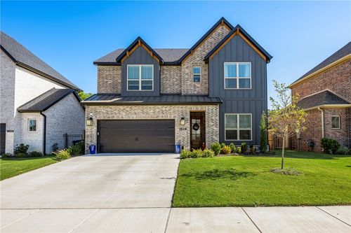 2911 14th Street, Rogers, AR, 72758 | Card Image