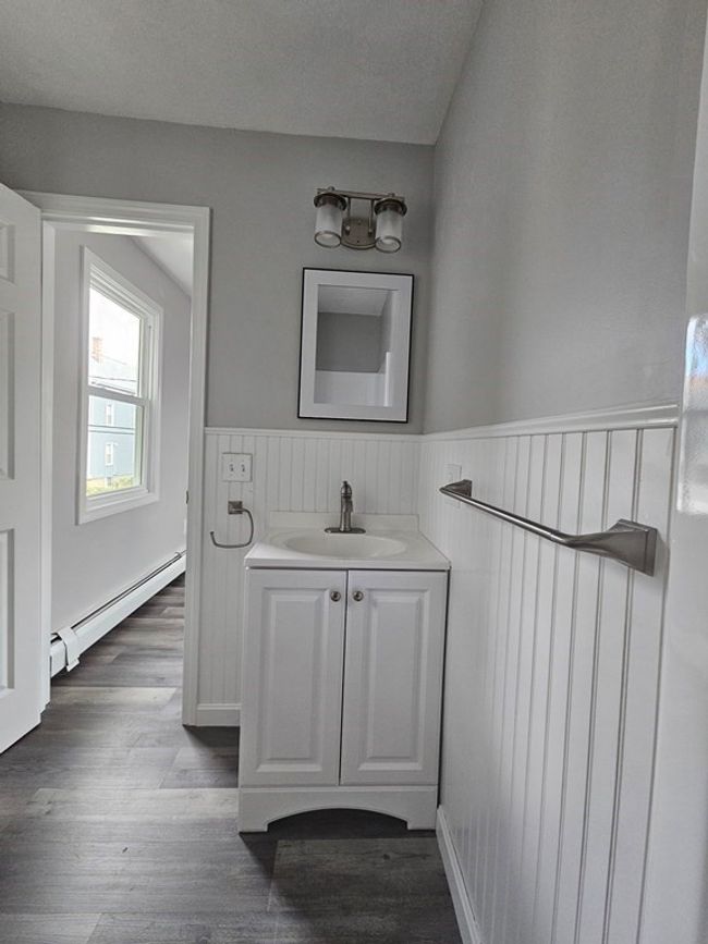 APT-4 - 434 Linden St, Condo with 3 bedrooms, 2 bathrooms and 2 parking in Fall River MA | Image 21