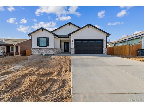 35 Johnson Cir, Keenesburg, CO, 80643-9051 | Card Image