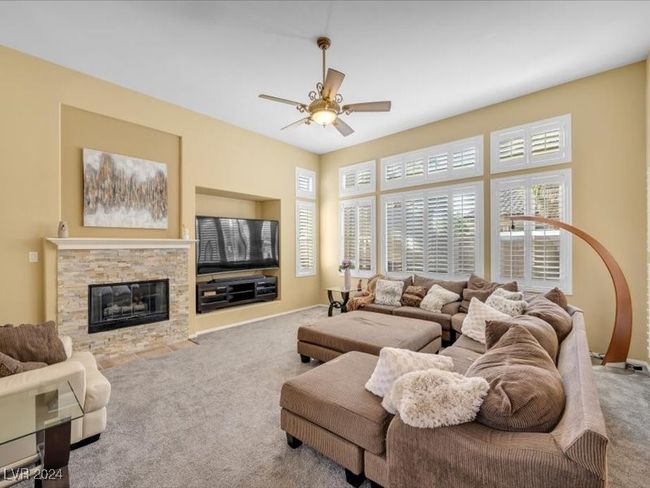 9333 Arrowhead Bluff Ave, House other with 4 bedrooms, 3 bathrooms and null parking in Las Vegas NV | Image 12