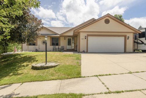 2605 Campfire Crossing, Waukesha, WI, 53189 | Card Image