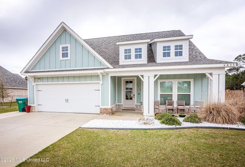 6833 Enclave Ln, Ocean Springs, MS, 39564-5693 | Card Image